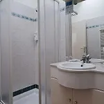 招待所 Kredo