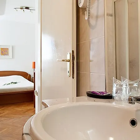 Kredo مالي لوشينغْ